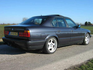 E34 BMW 540i